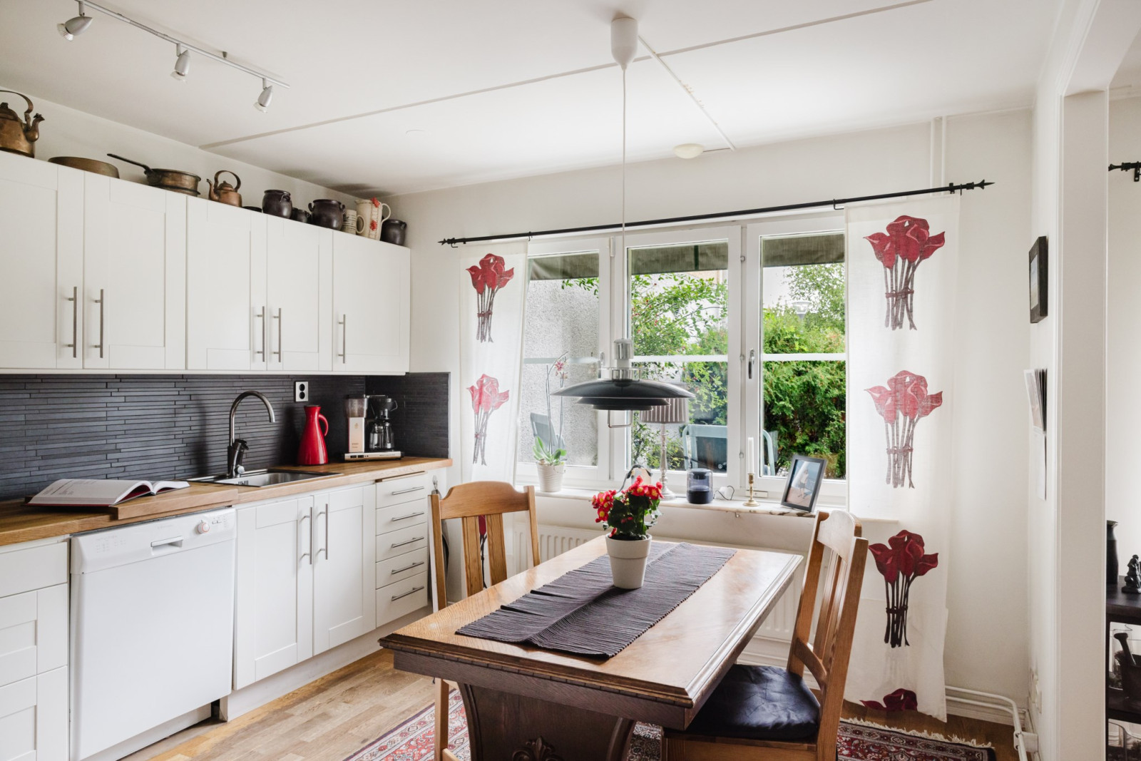 Kök och matplats Säbytorgsvägen 45