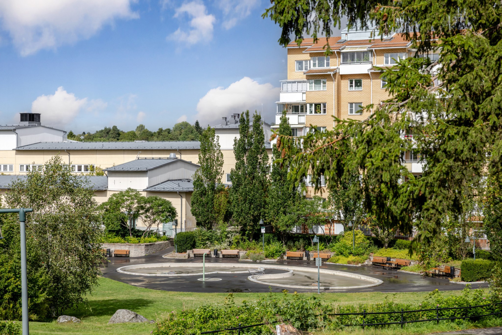 Exteriör Säbytorgsvägen 8B