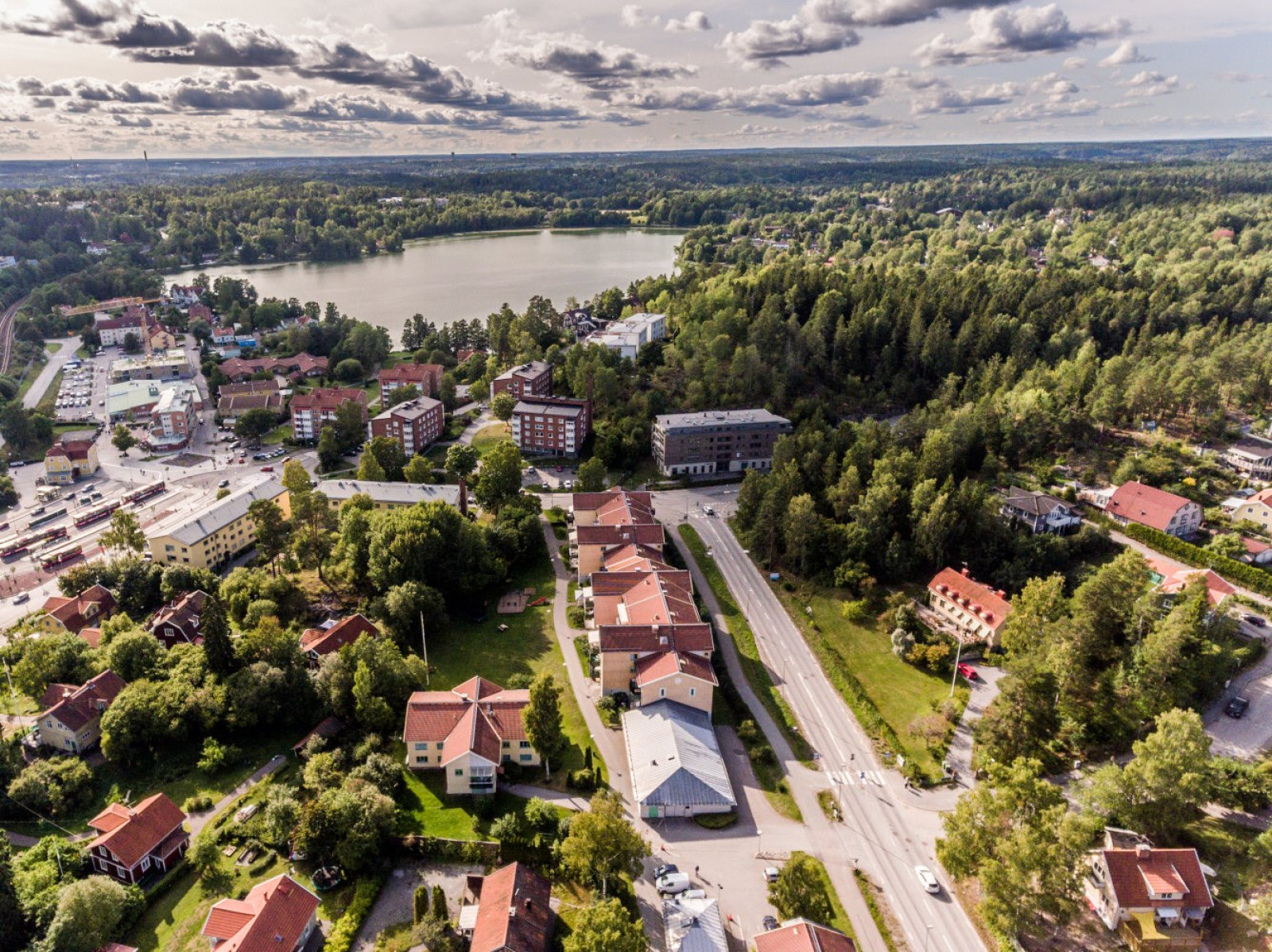 Höjdfoto Säbytorgsvägen 45