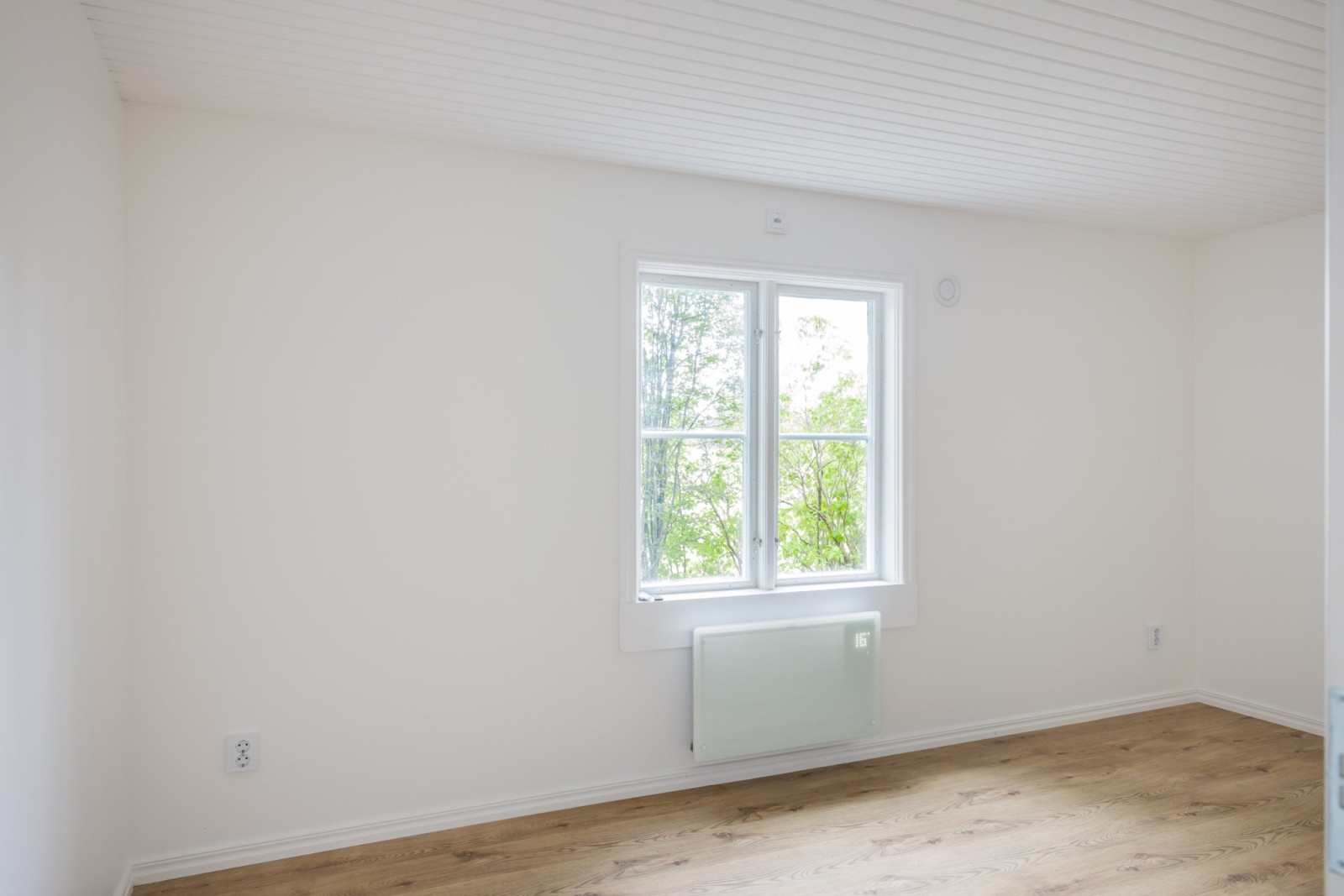 Sovrum 1 Gamla Strängnäsvägen 352