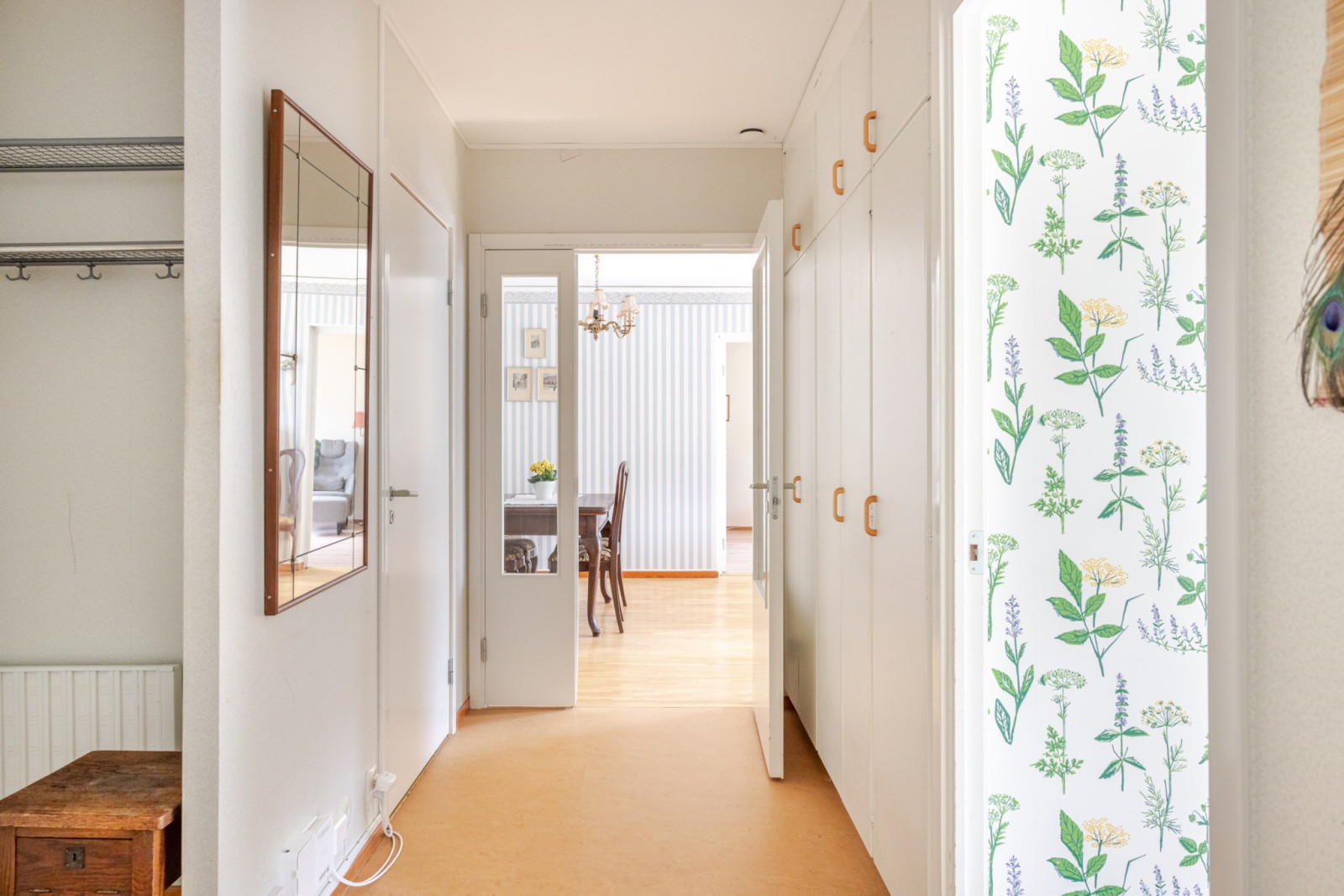 Hall Emanuel Birkes väg 2