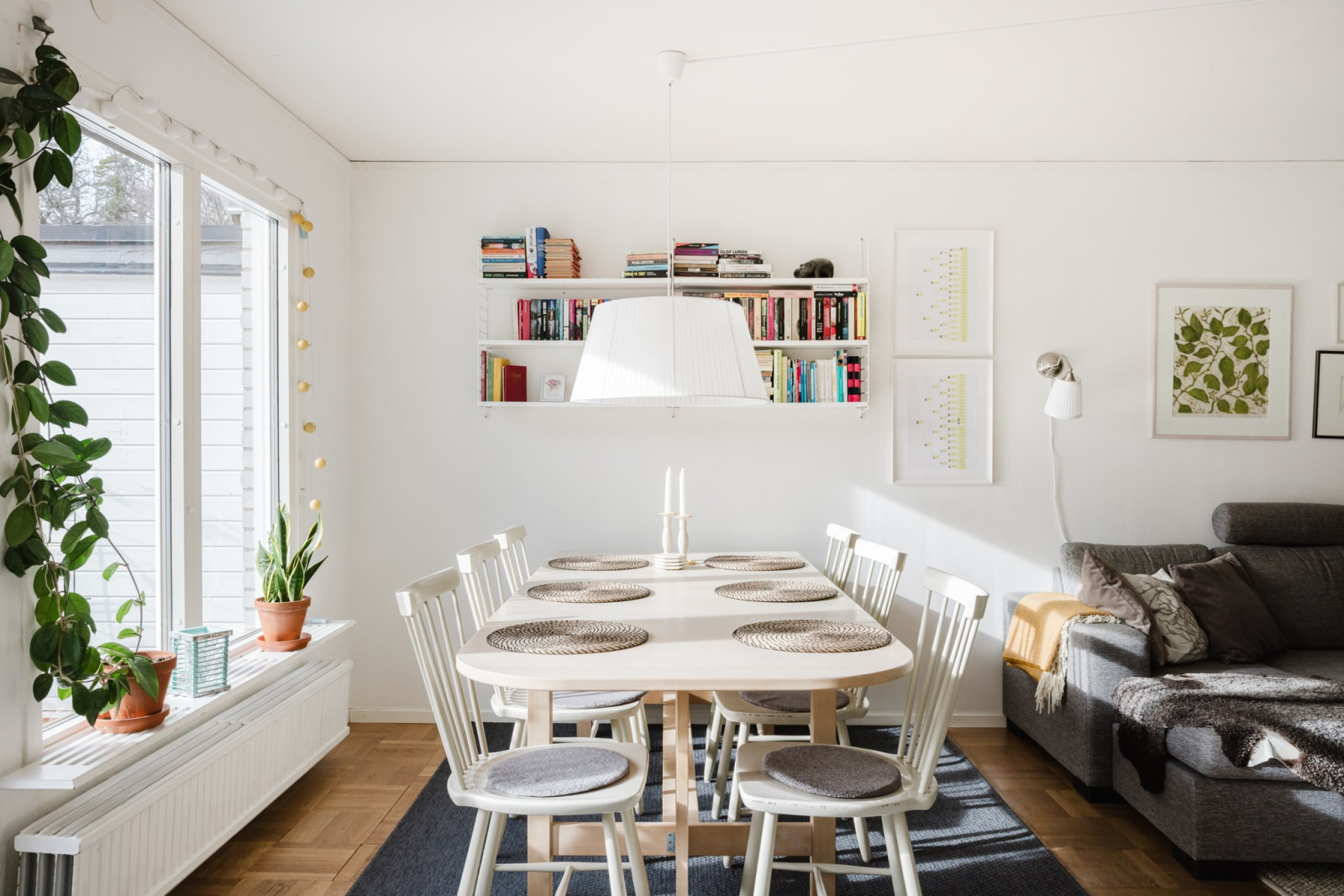 Matplats i vardagsrum Uttringe gårds väg 35