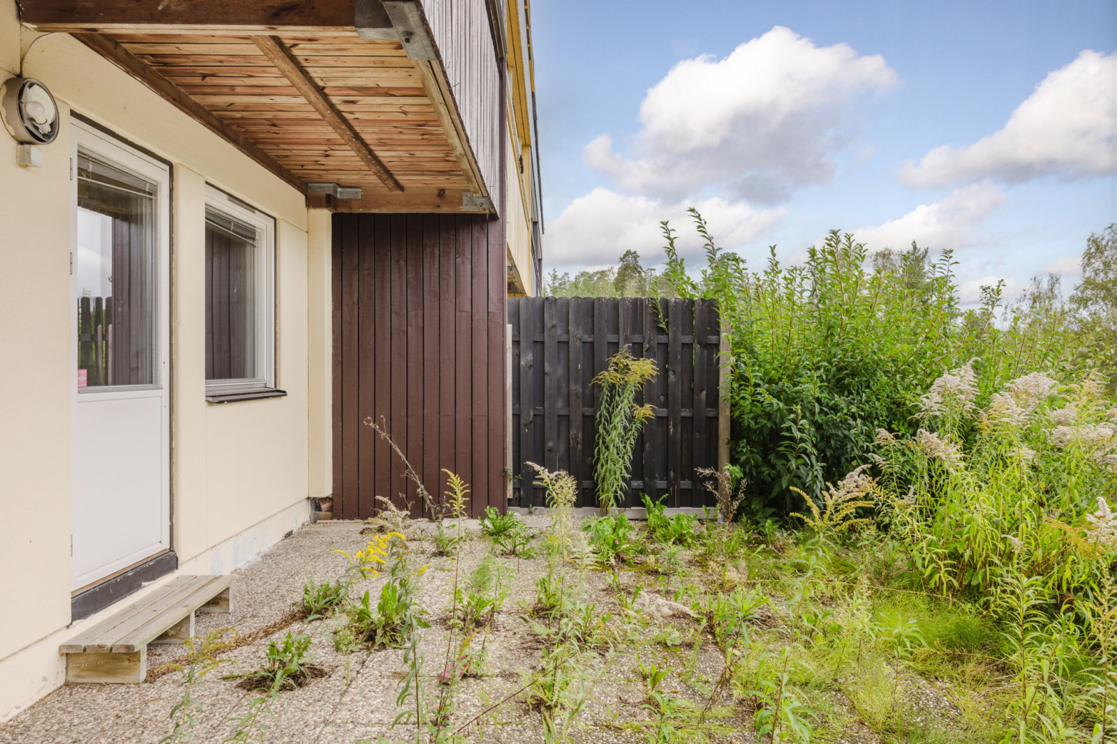 Stenbelagd uteplats Kantarellstigen 12