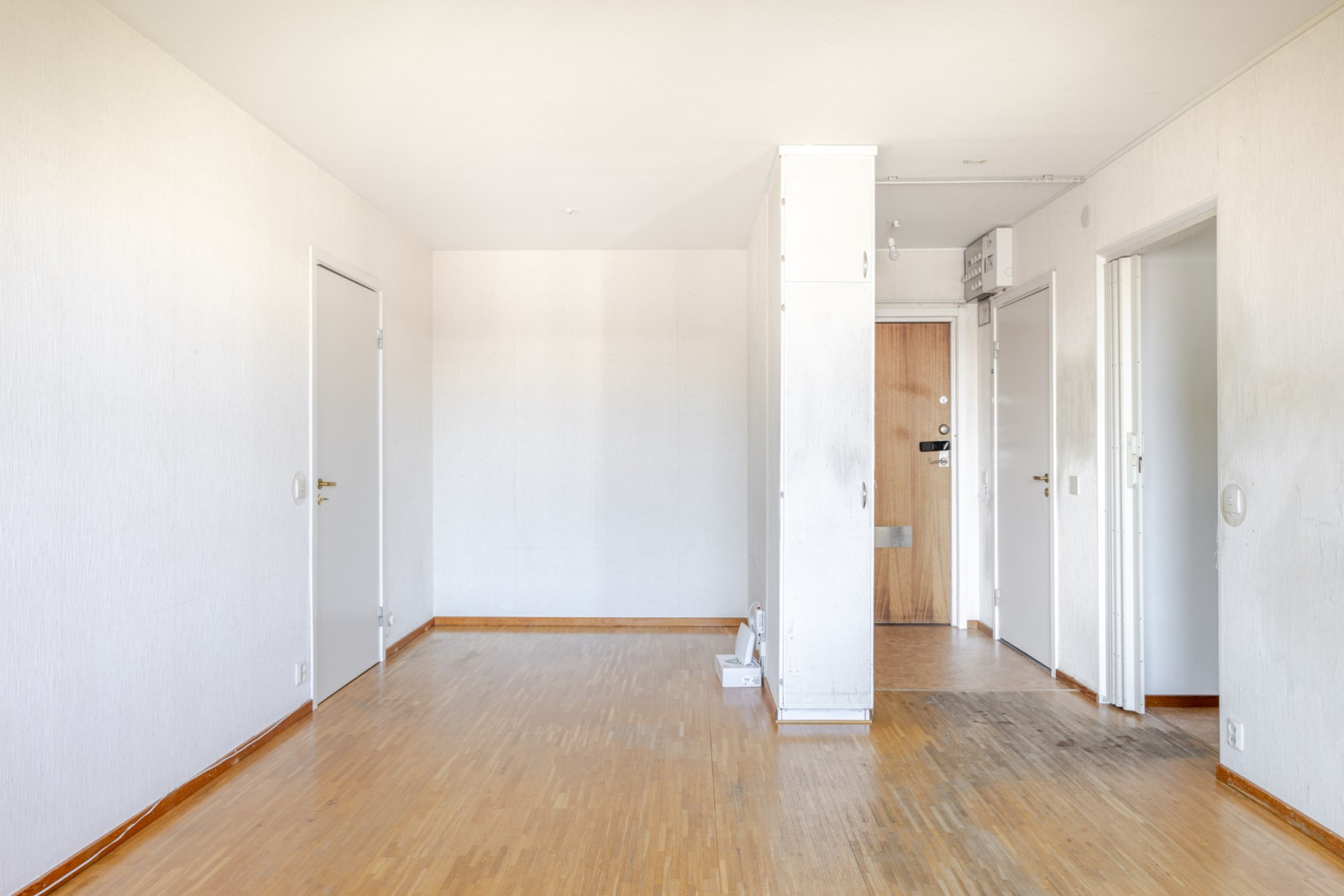 Vardagsrum mot hall Emanuel Birkes väg 4
