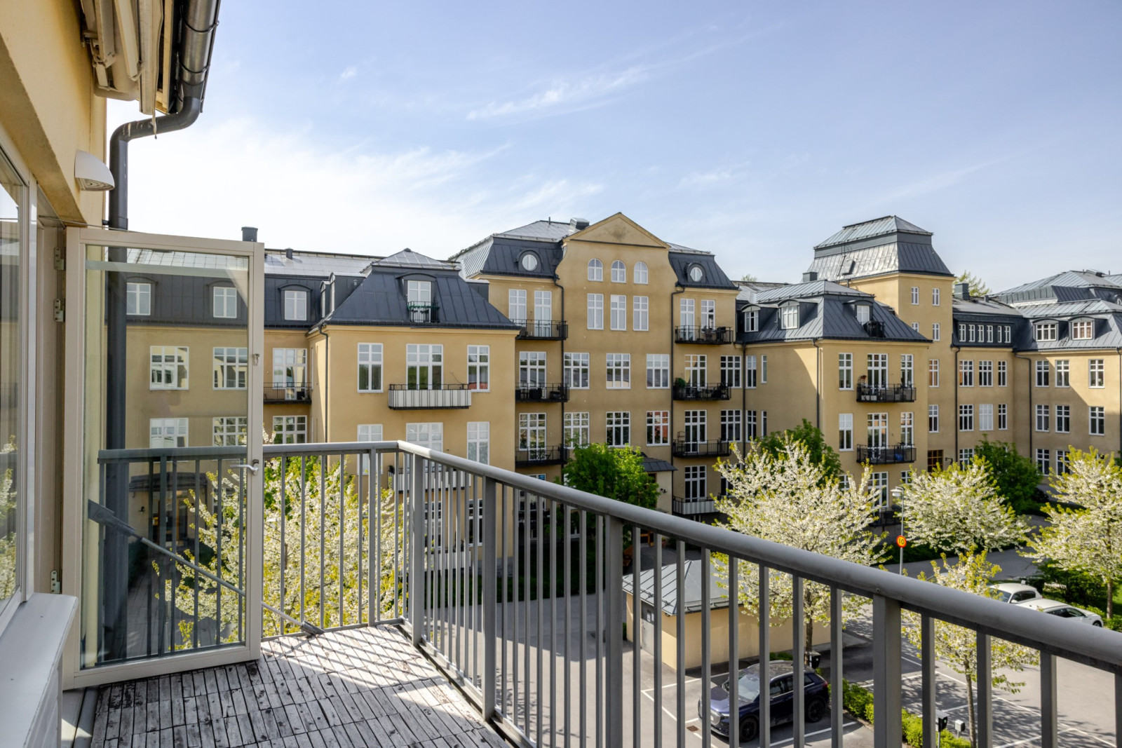 Välkommen till Sanatorievägen 21 Sanatorievägen 21
