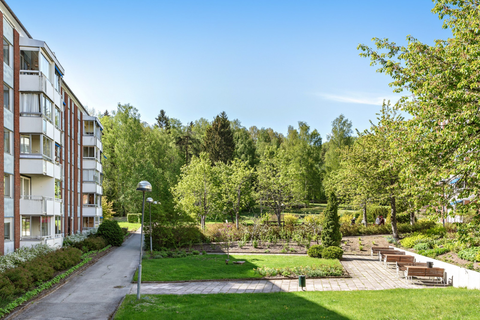 Innergård Emanuel Birkes väg 4