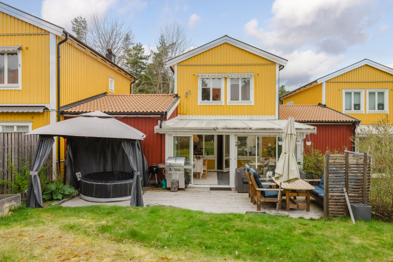 Baksida Högbackavägen 21