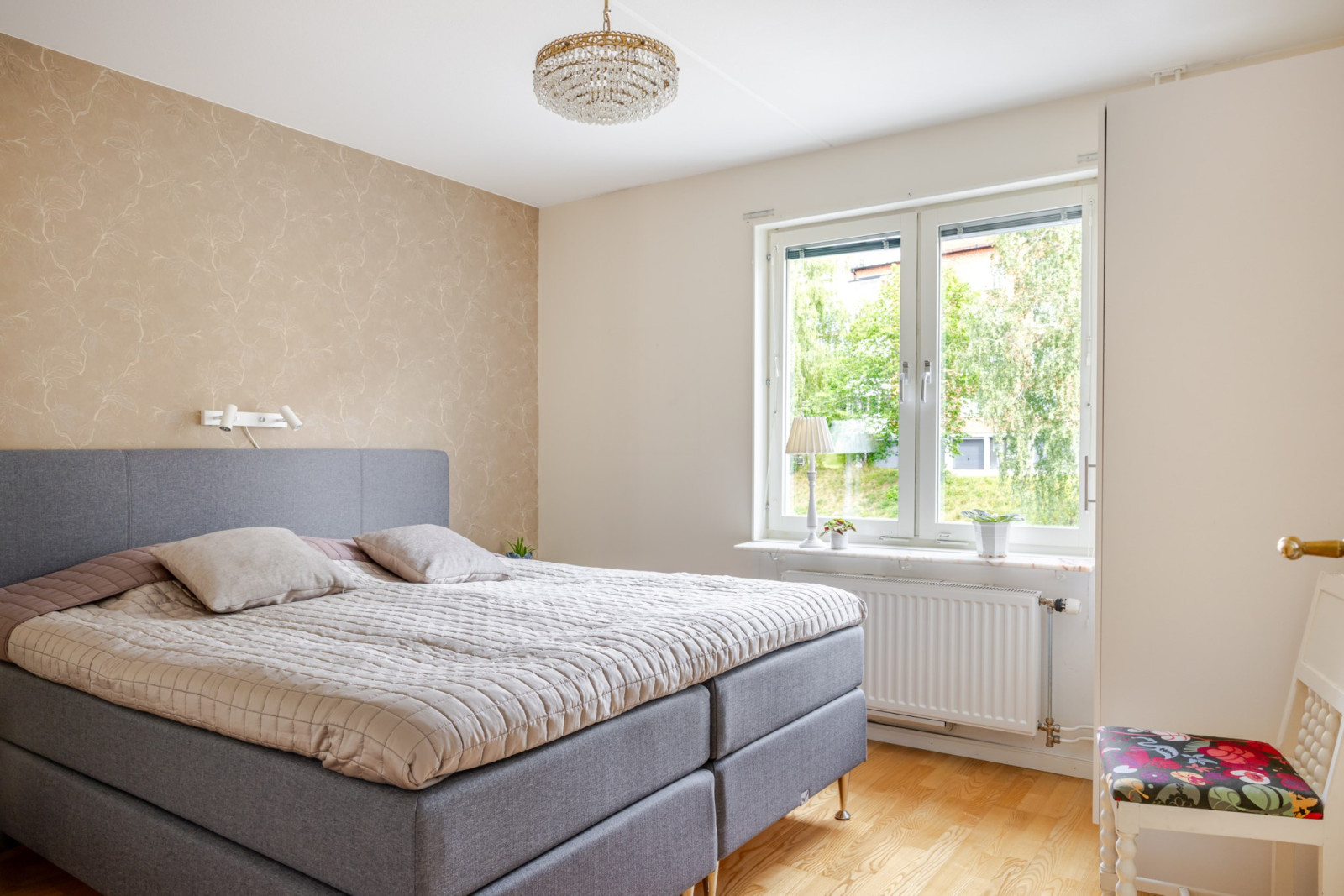 Rymligt master bedroom Rönningevägen 3