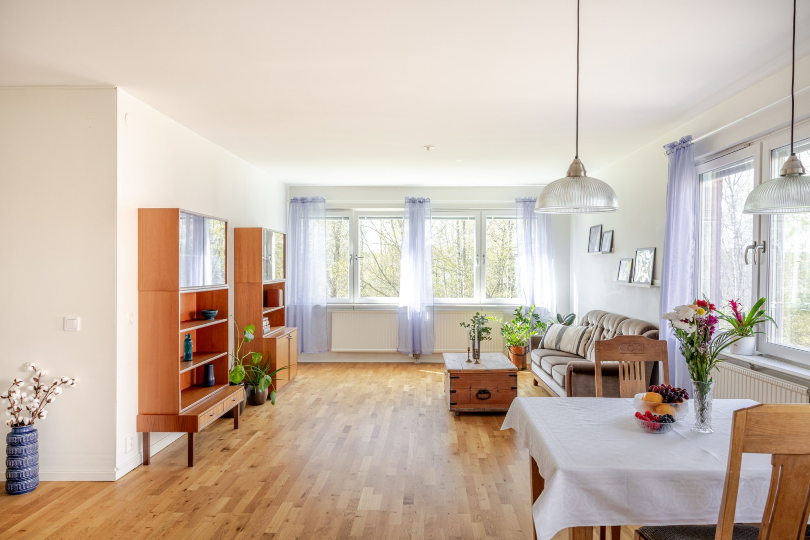 Öppen planlösning mellan kök och vardagsrum Söderbyvägen 16