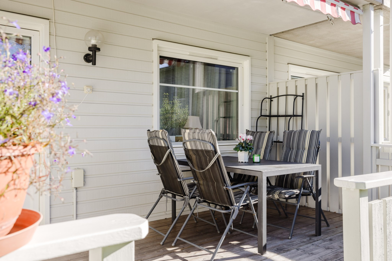 Uteplats i väst Engelsbergsvägen 73