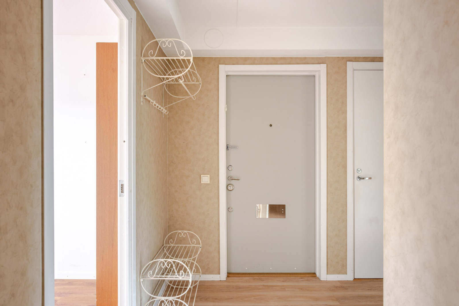 Hall Säbytorgsvägen 8C