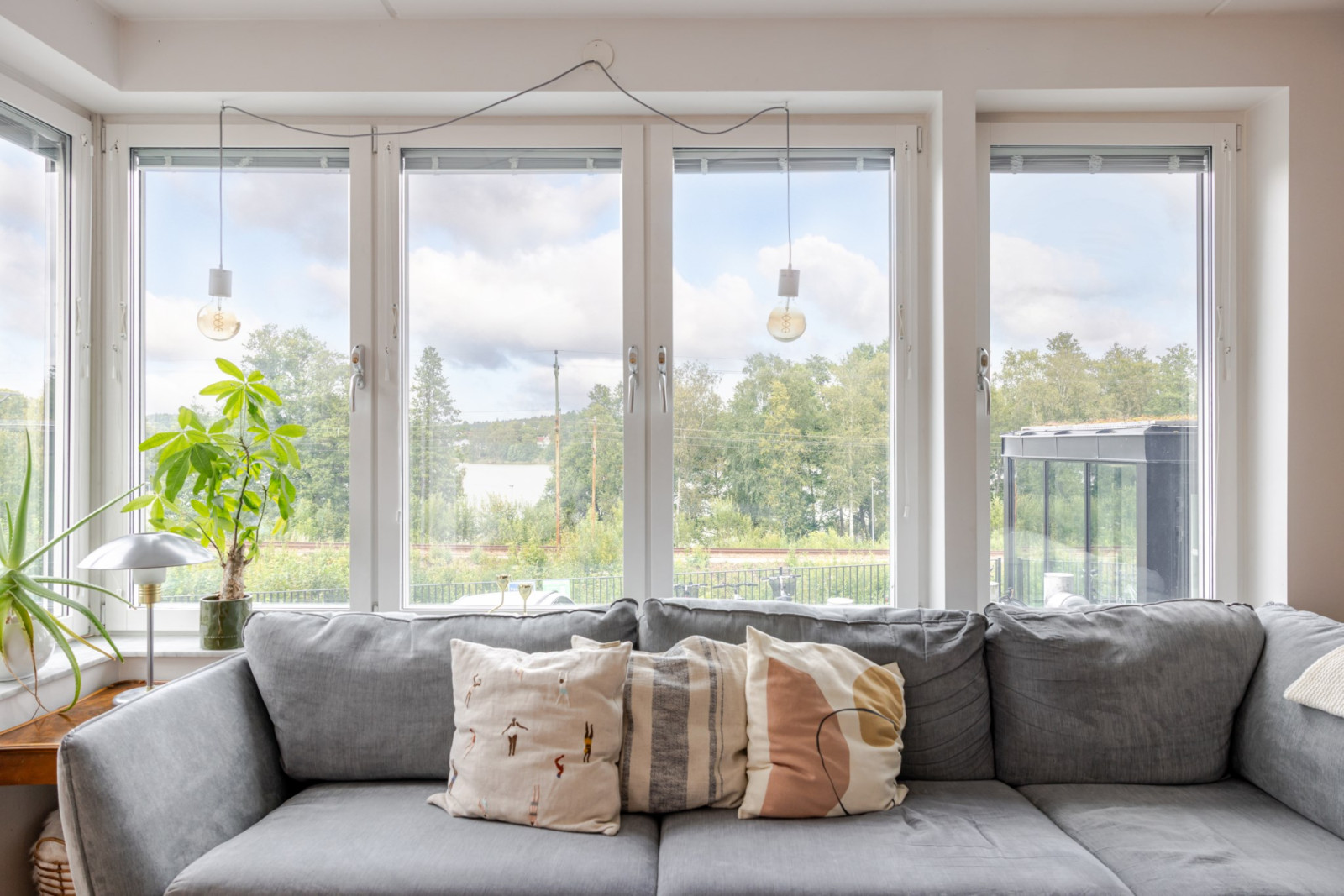 Sjöutsikt över sjön Flaten Tallsätravägen 15B