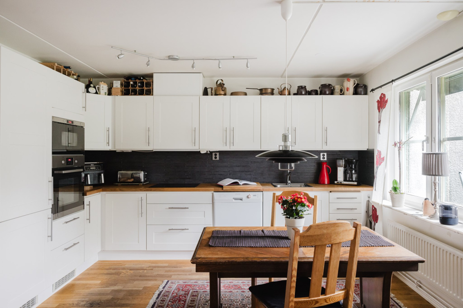 Kök och matplatsv Säbytorgsvägen 45