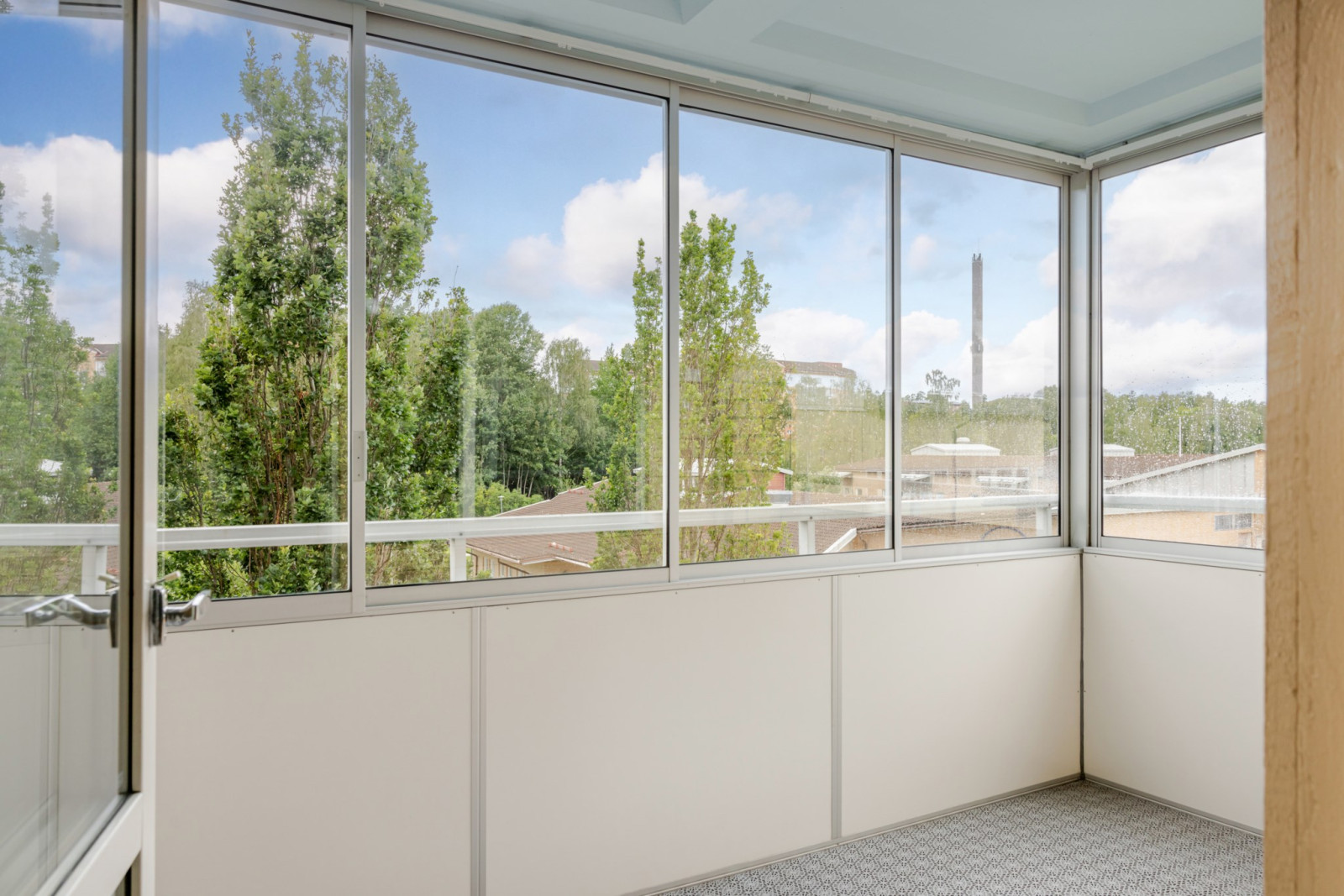 Inglasad balkong Säbytorgsvägen 8C