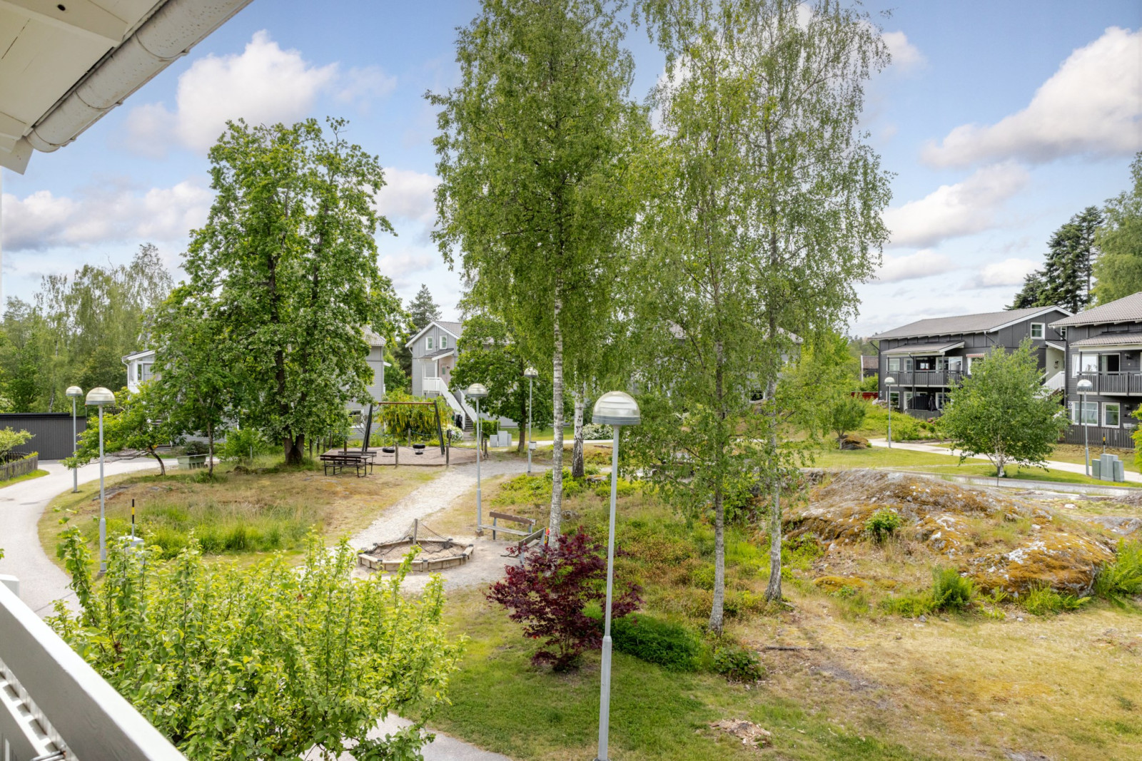 Utsikt från balkong Engelsbergsvägen 63