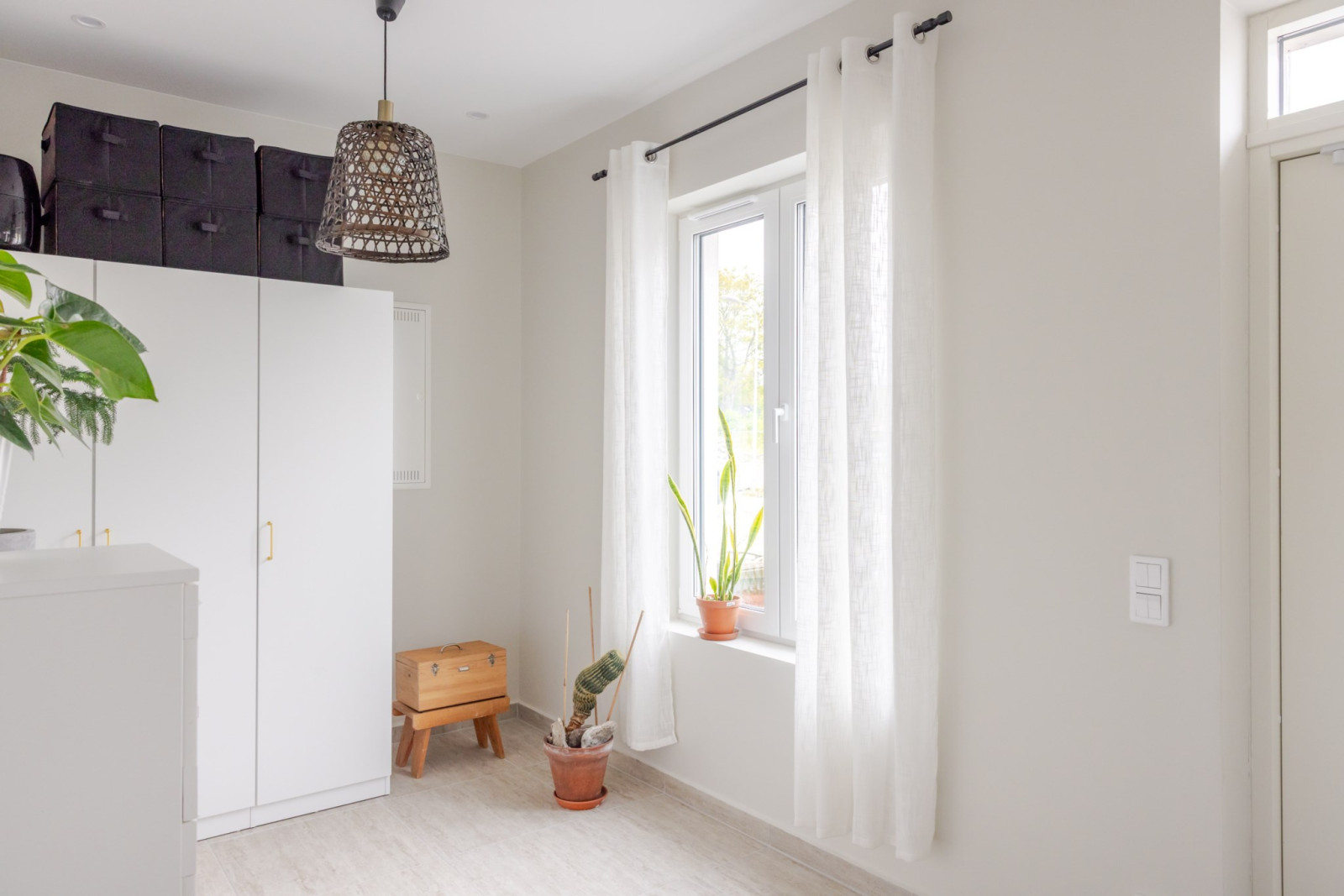 Hall / Rum Karlskronaviksvägen 40A