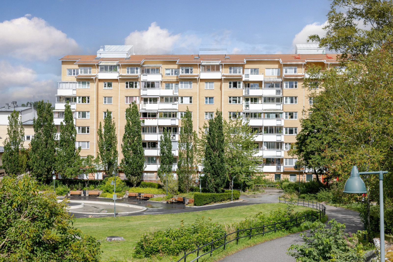 Exteriör Säbytorgsvägen 8C