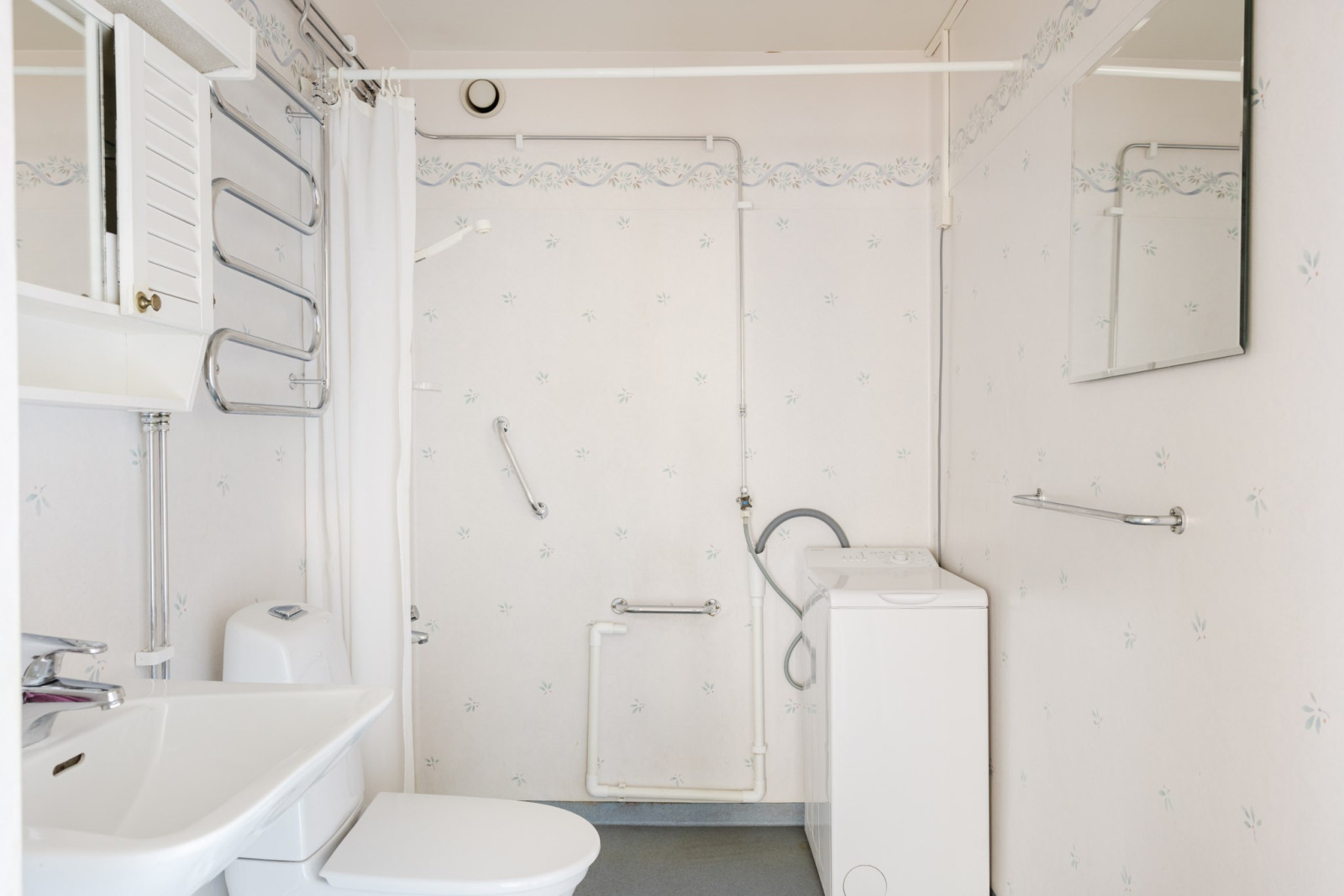 Badrum Emanuel Birkes väg 2