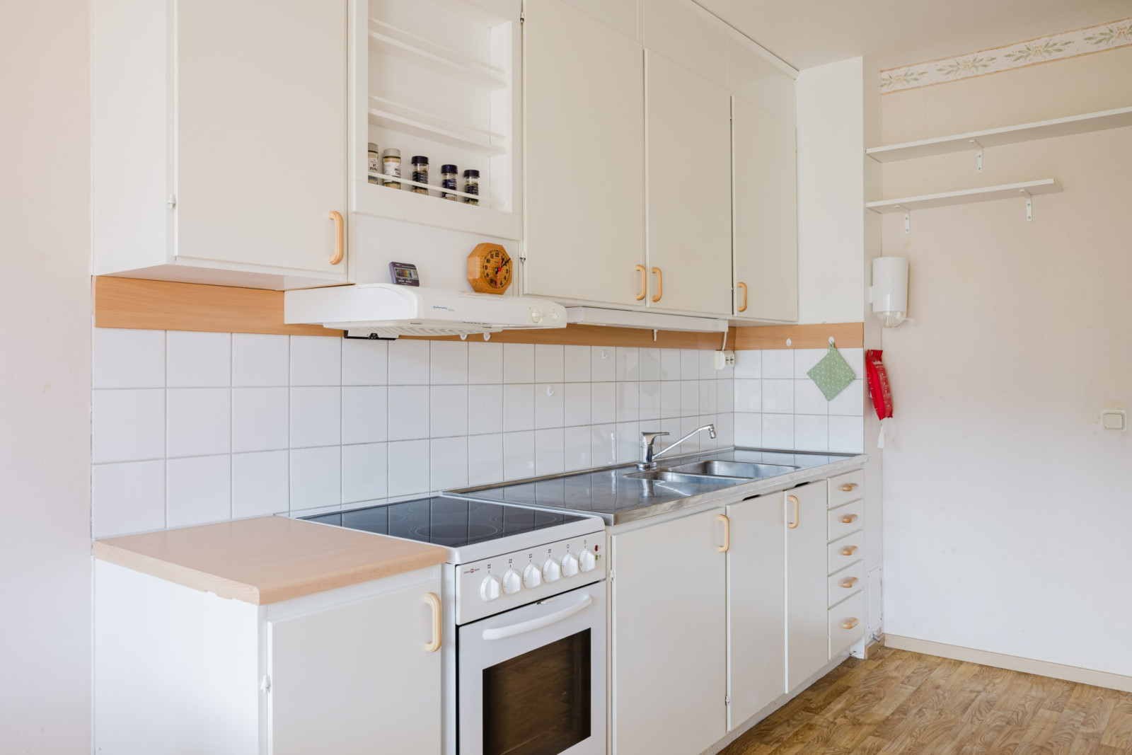 Kök Emanuel Birkes väg 2