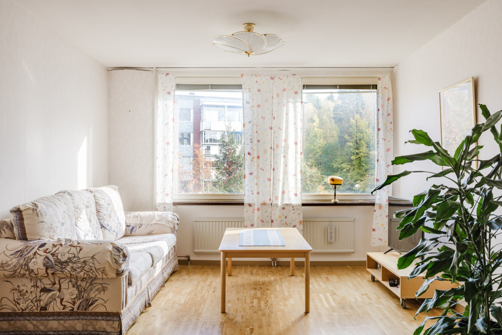 Vardagsrum Emanuel Birkes väg 2