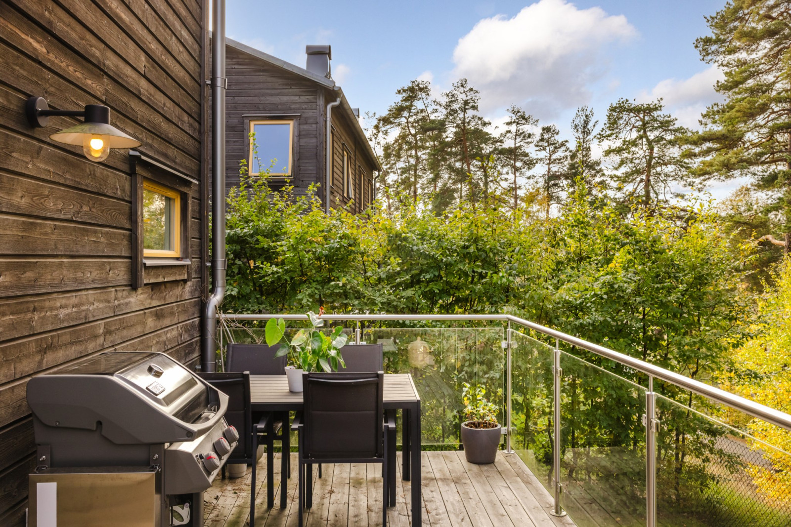 Fantastisk uteplats i väst Vattentornsvägen 39A