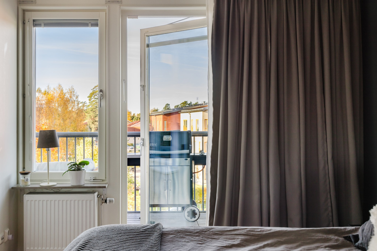 Utgång till balkong från sovrum Sanatorievägen 23