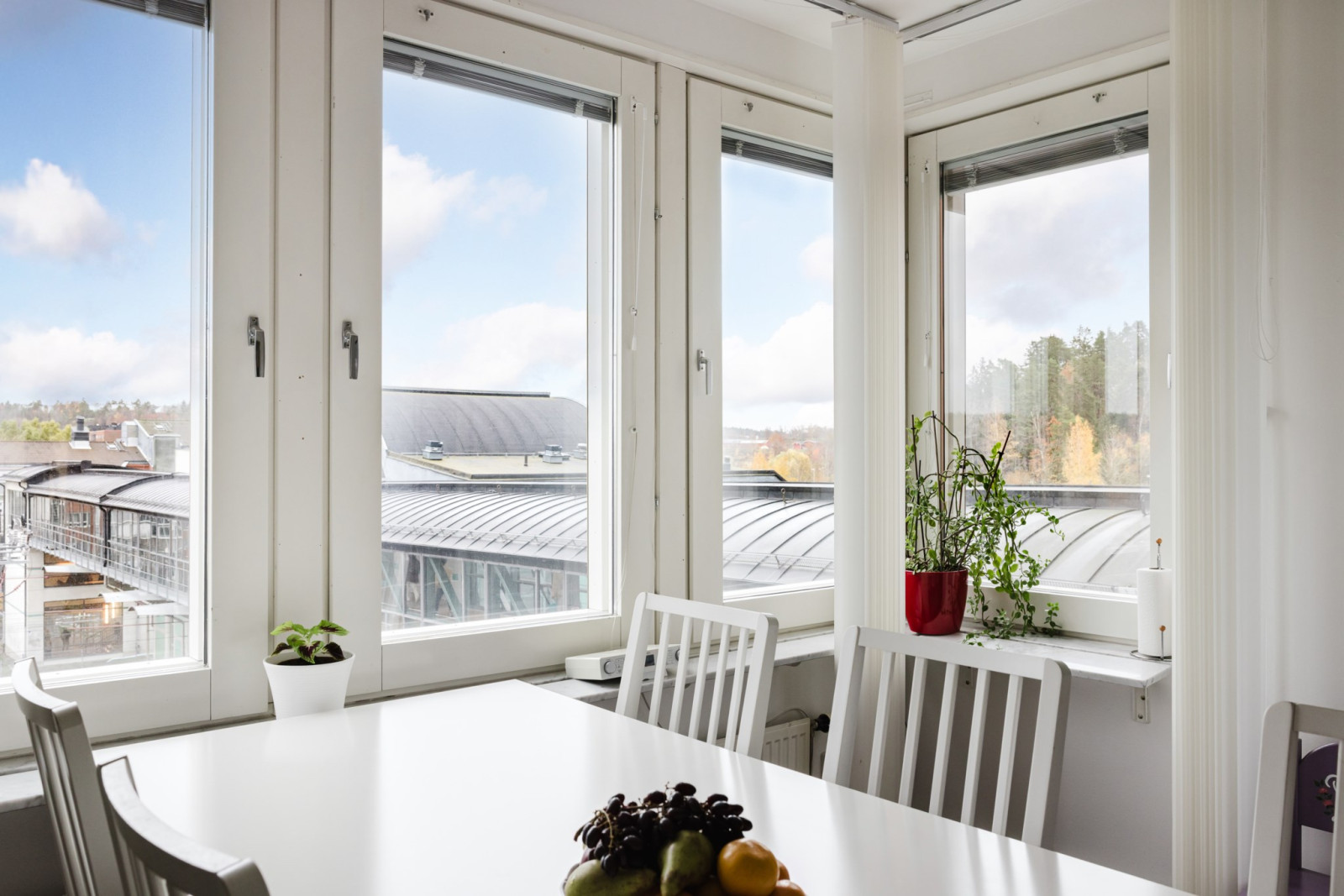 Matplats Tumba torg 104