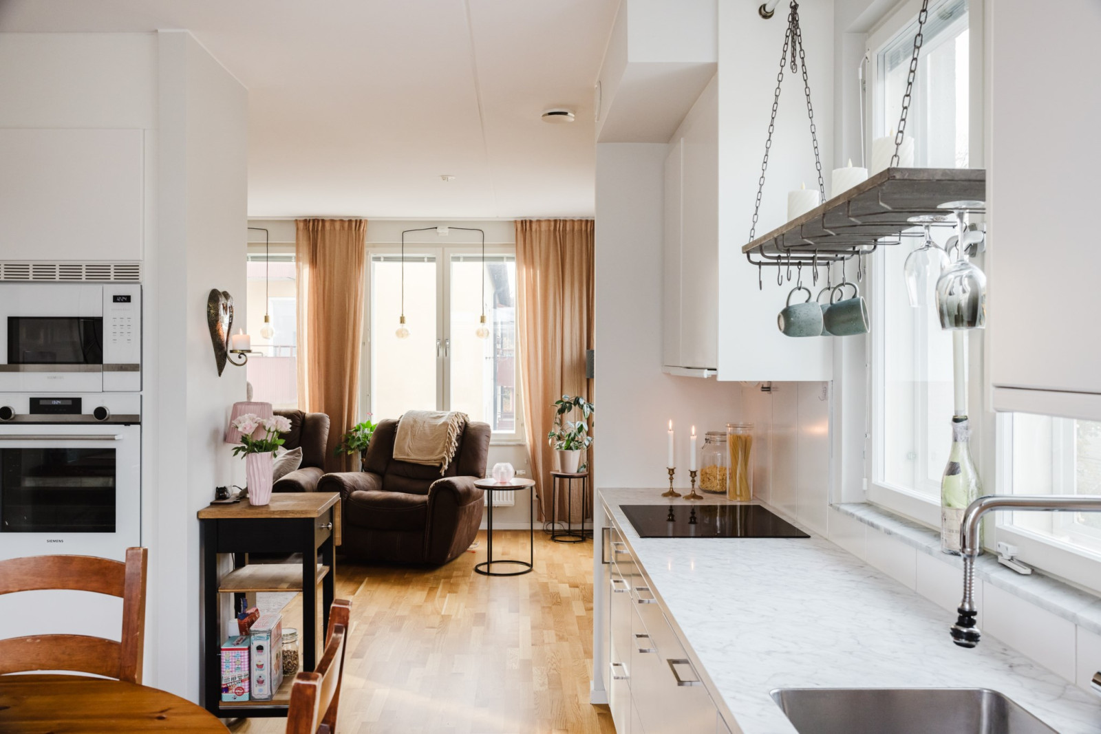 Kök mot vardagsrum Westerdahlsvägen 17