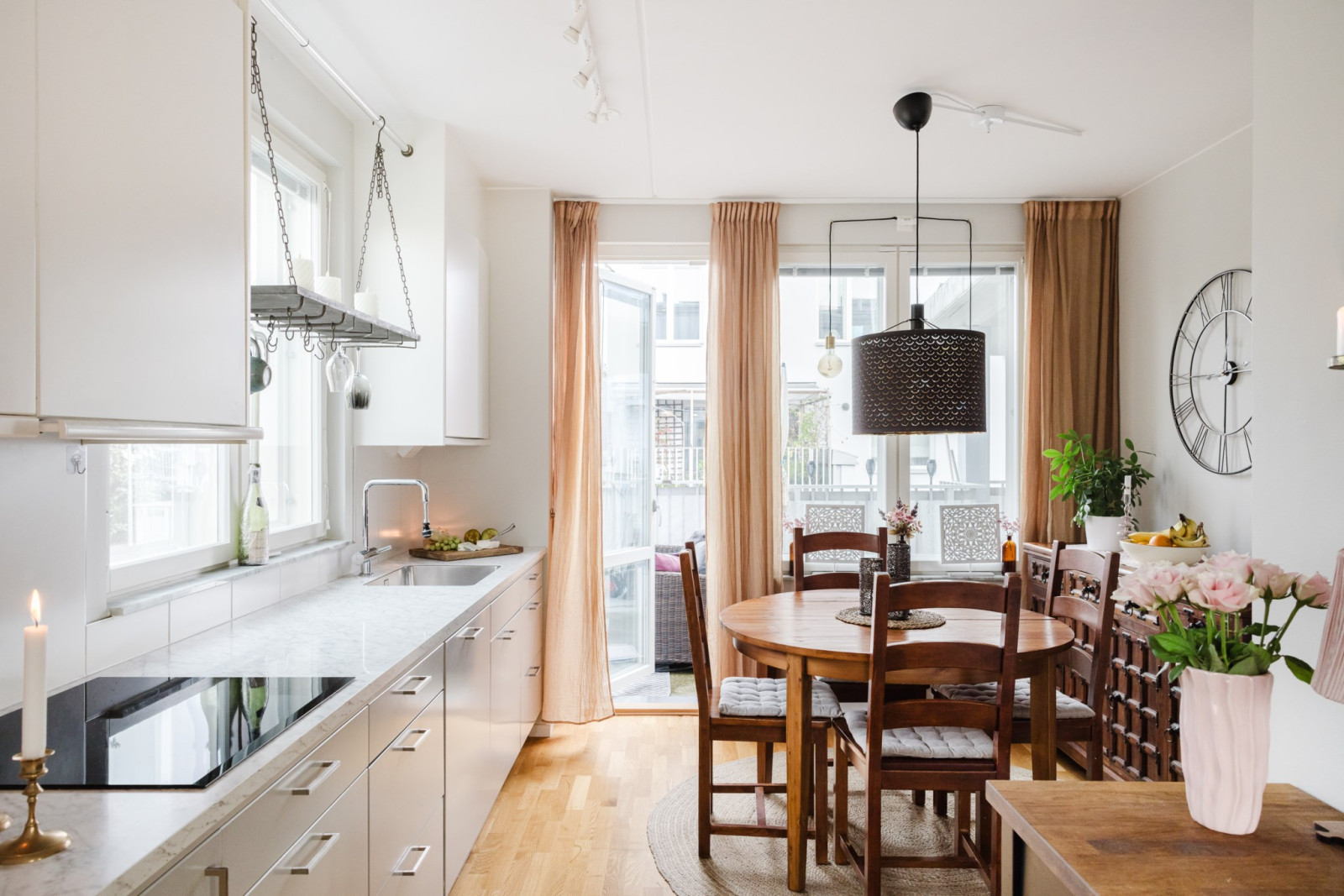 Kök med utgång till terrass Westerdahlsvägen 17