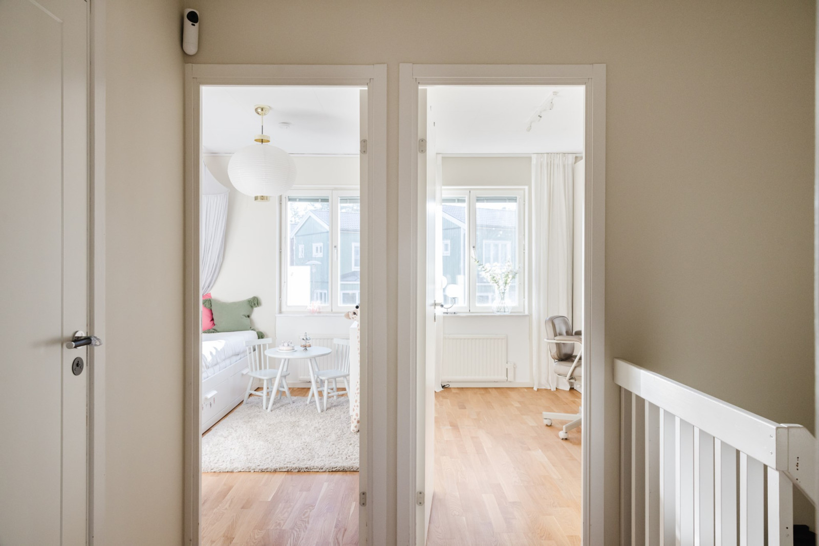 Innehall övre plan mot sovrum 2 och 3 Högbackavägen 17