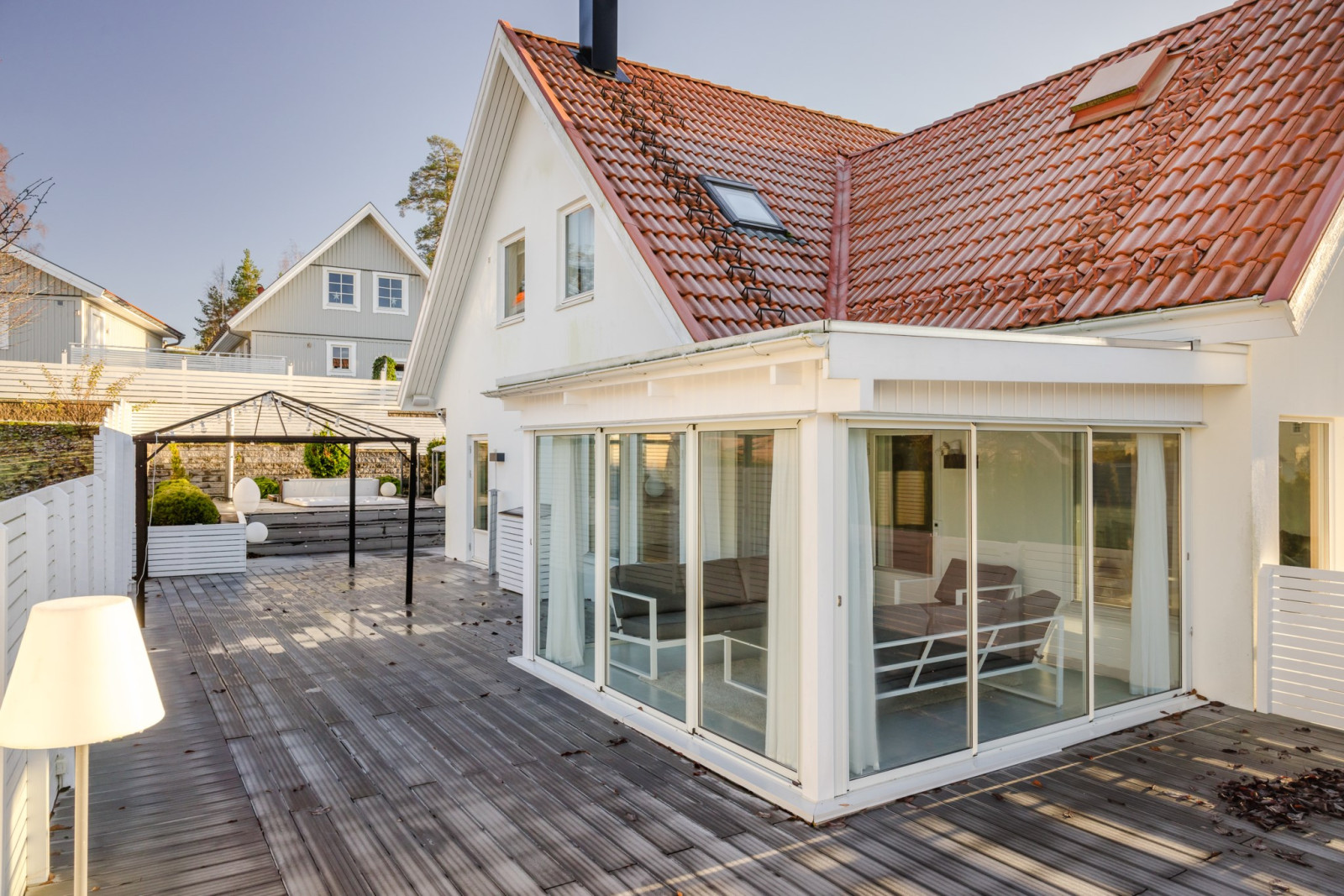 Uteplats / Inglasat uterum Söderby torgs allé 48