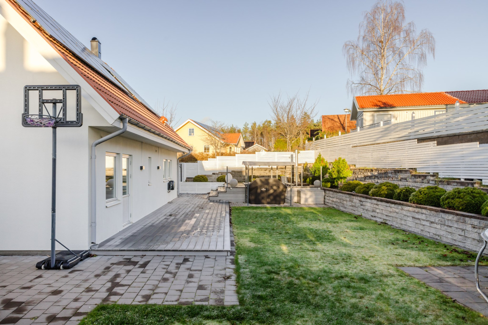 Baksida Söderby torgs allé 48