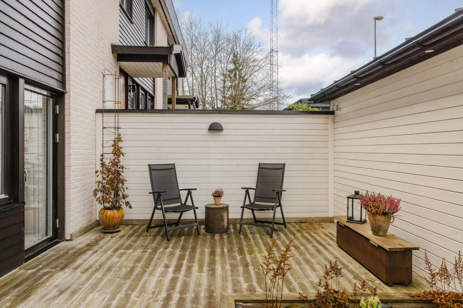 Insynsskyddad uteplats Rönningevägen 65C