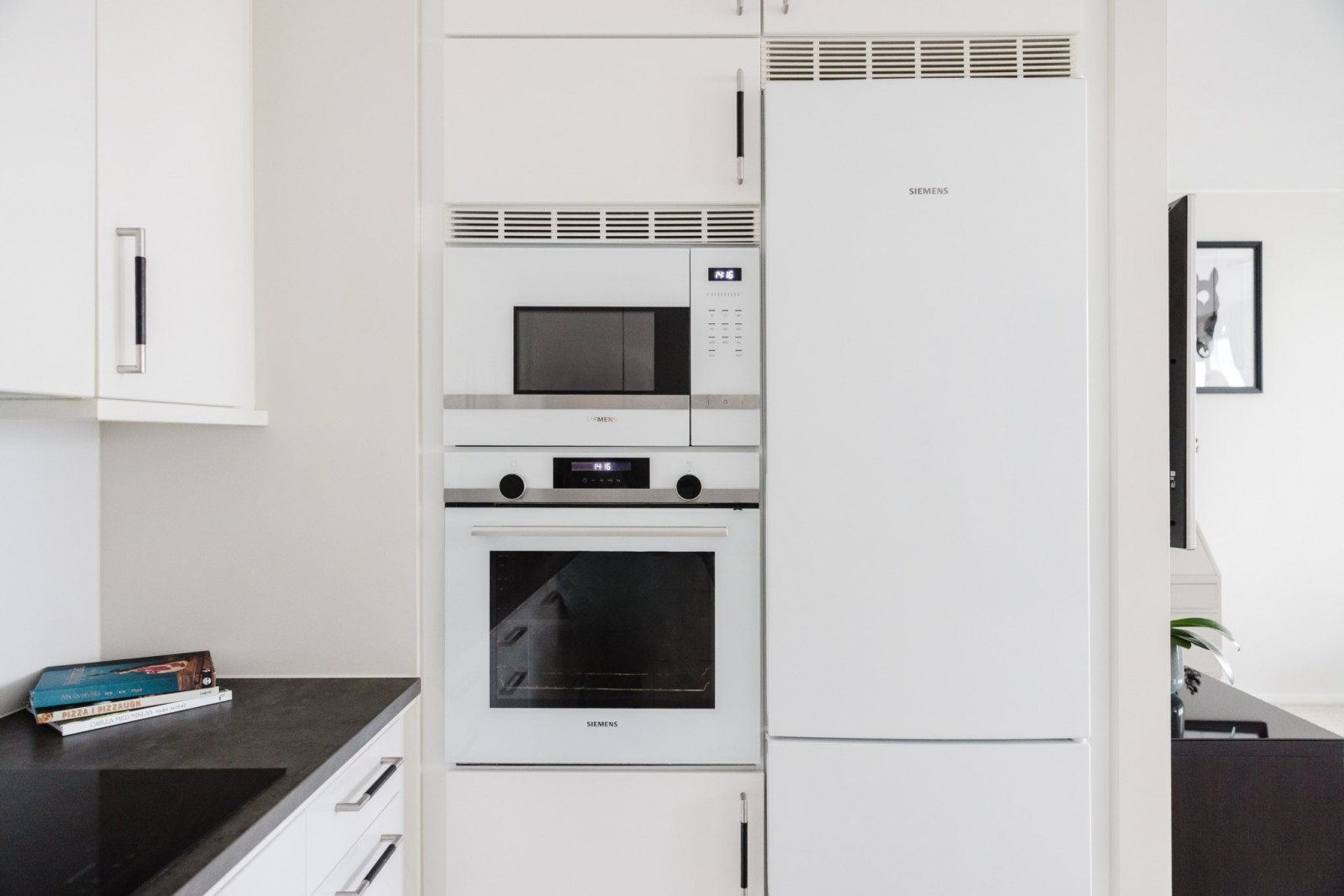 Vitvaror från Simens Rönninge Torg 13