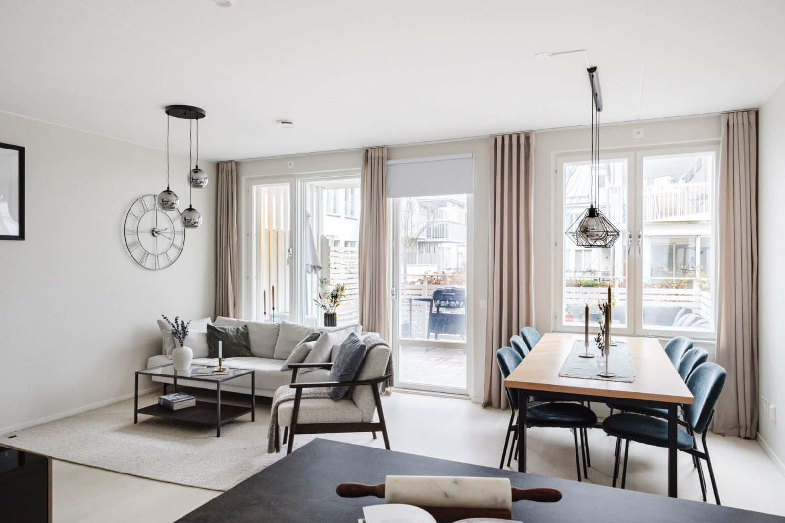 Lättmöblerat och rymligt Rönninge Torg 13