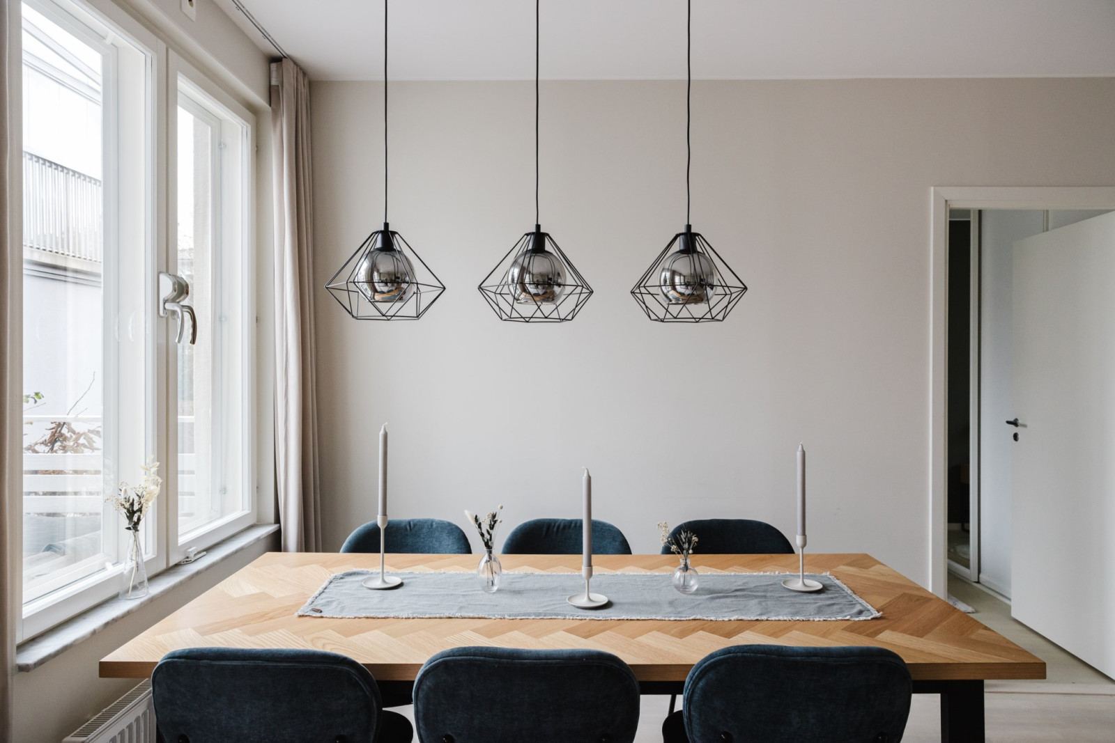 Matplats med plats för många gäster Rönninge Torg 13