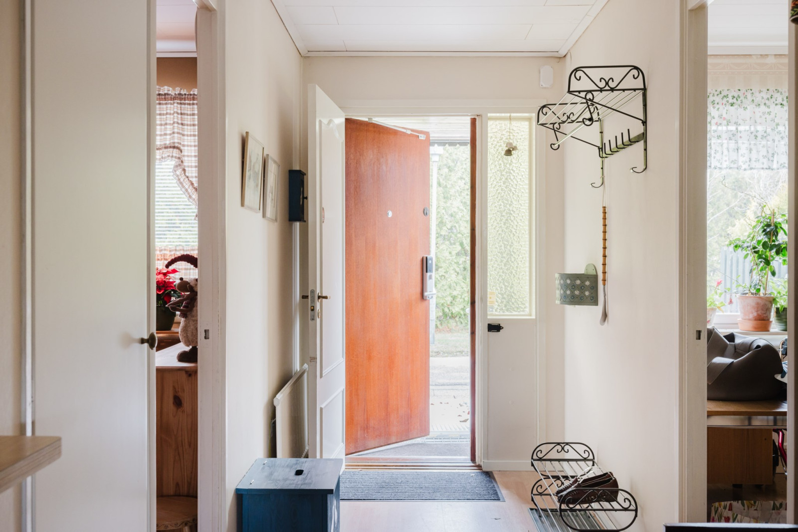 Hall Snickarstigen 2