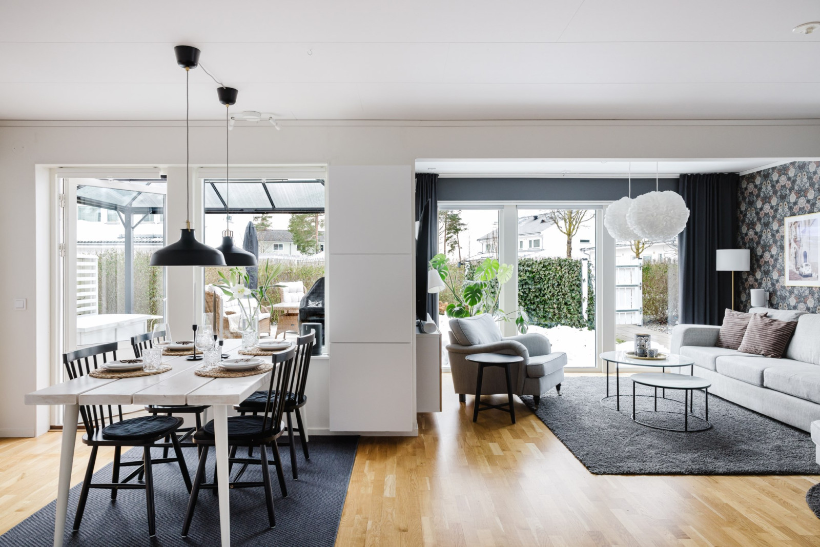 Matplats och vardagsrum Petersbergsstigen 7A