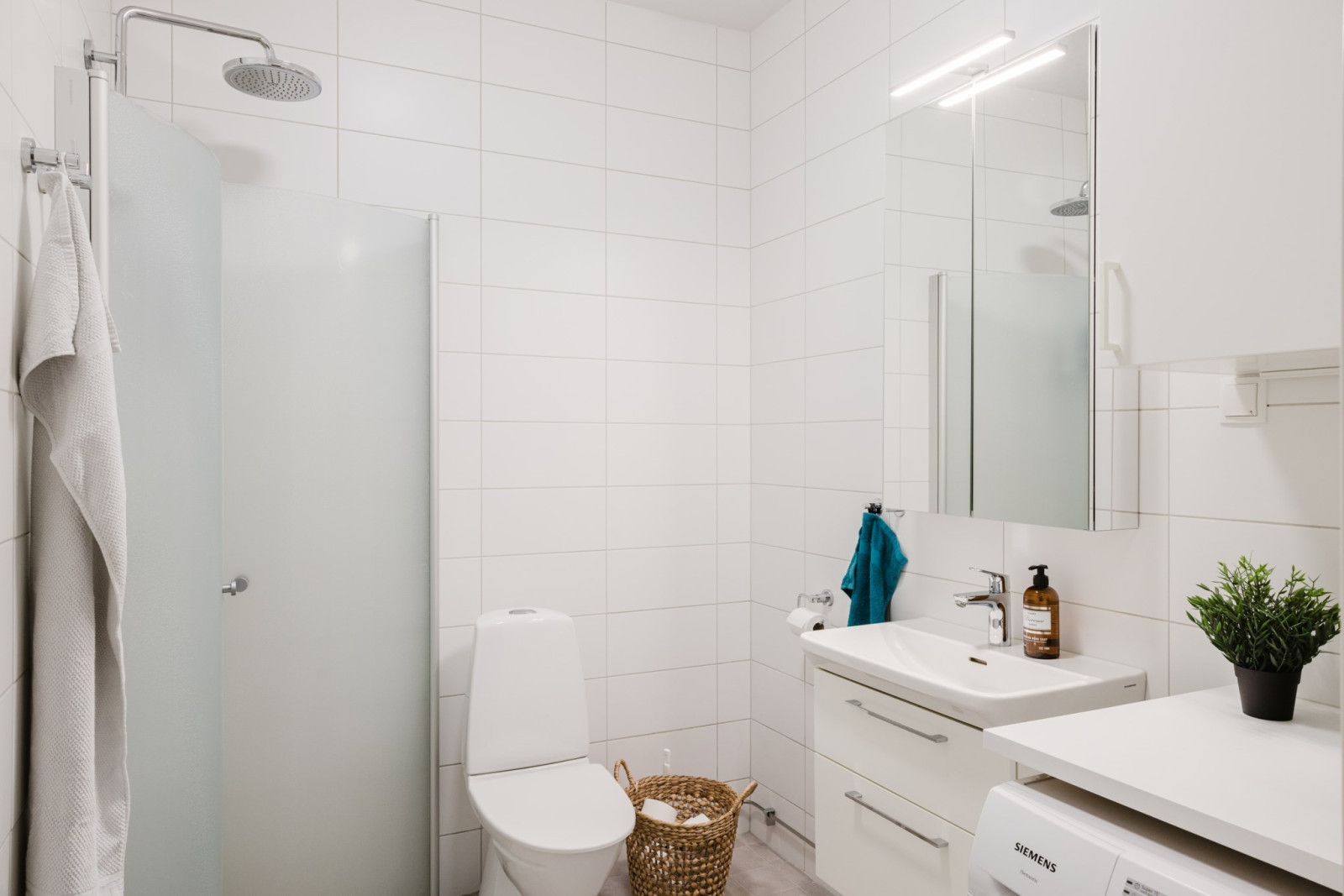 Badrum med tvättavdelning Hagavägen 6C