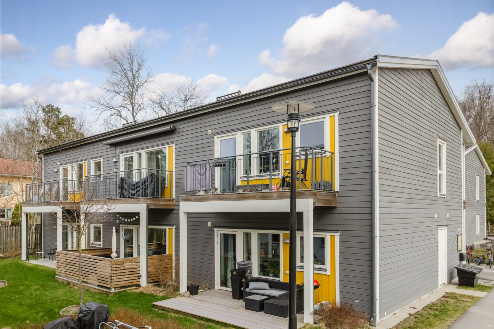 Uteplats i väst Hagavägen 6C