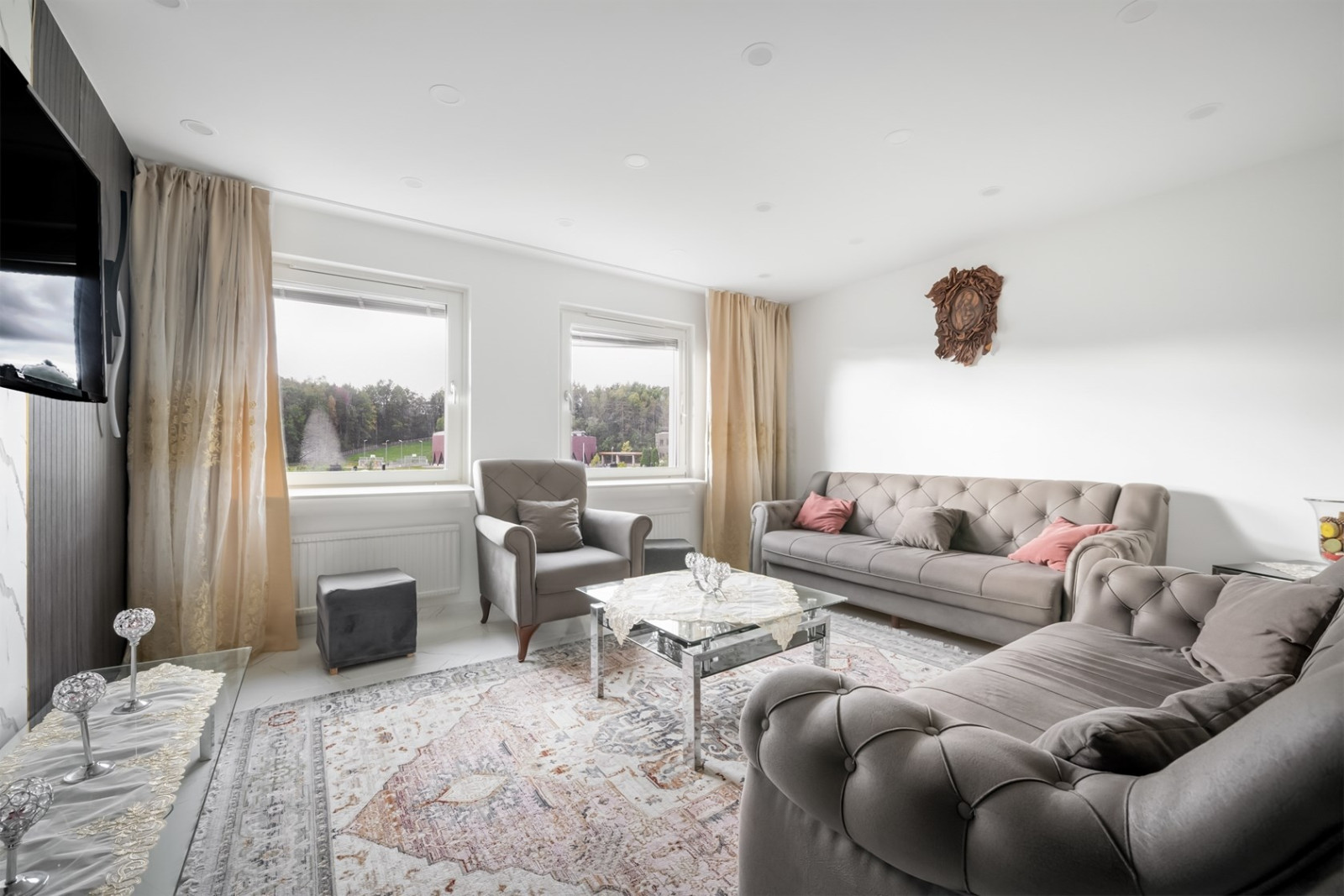 Härligt fönsterparti med fin utsikt Murarstigen 52