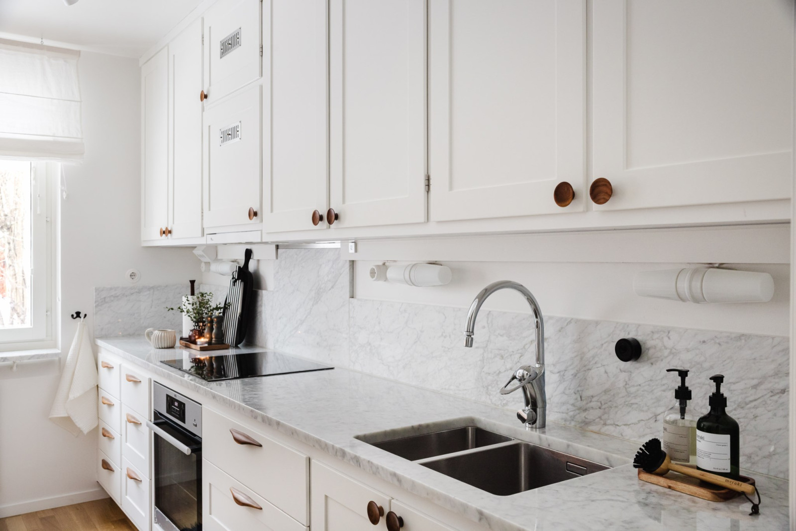 Fina detaljer och bänkskiva i marmor Stationsvägen 17