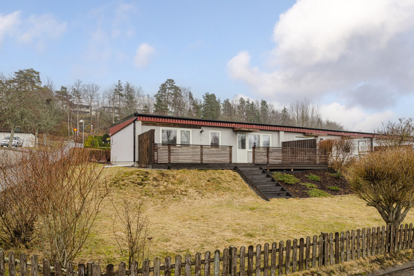 Södervänd trädgårdstomt Jägarstigen 18