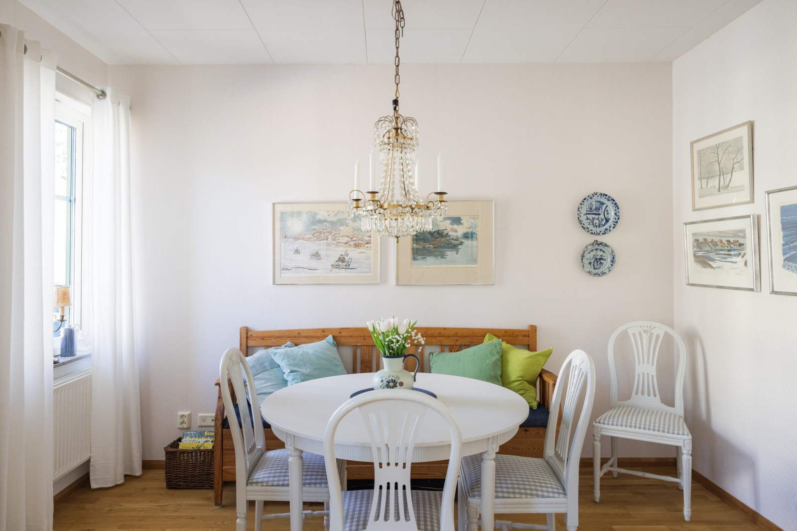 Matsal Skogsrovägen 8