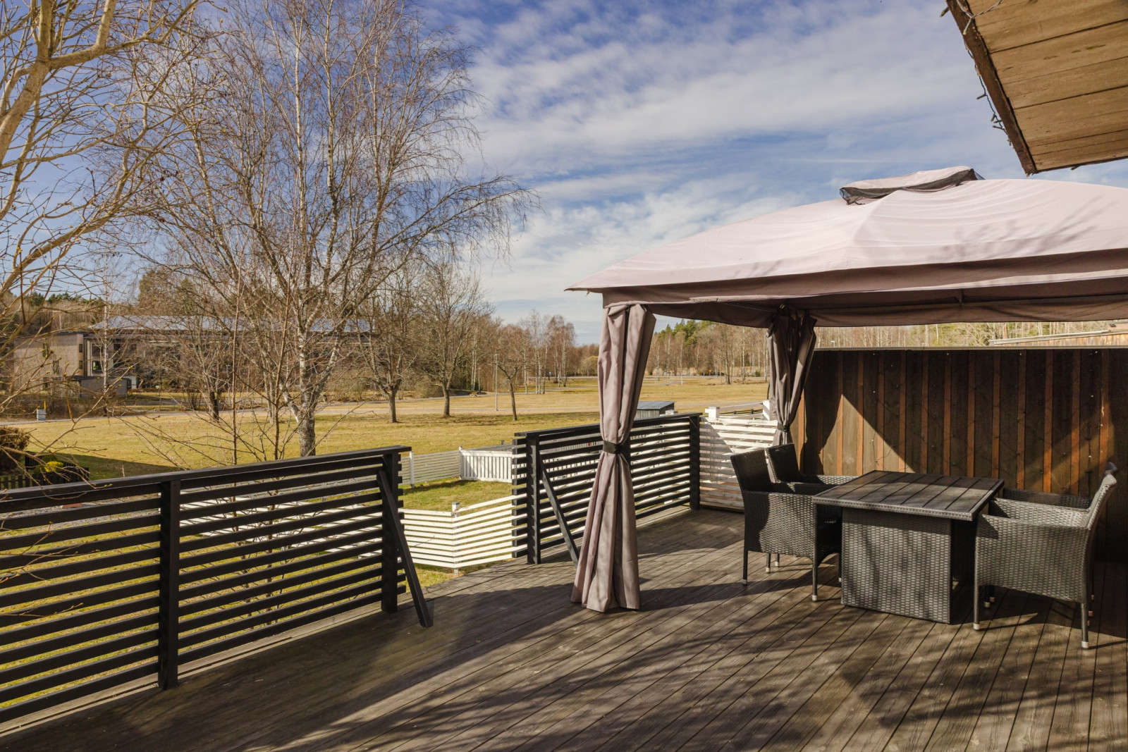 Uteplats baksida Bondestigen 51