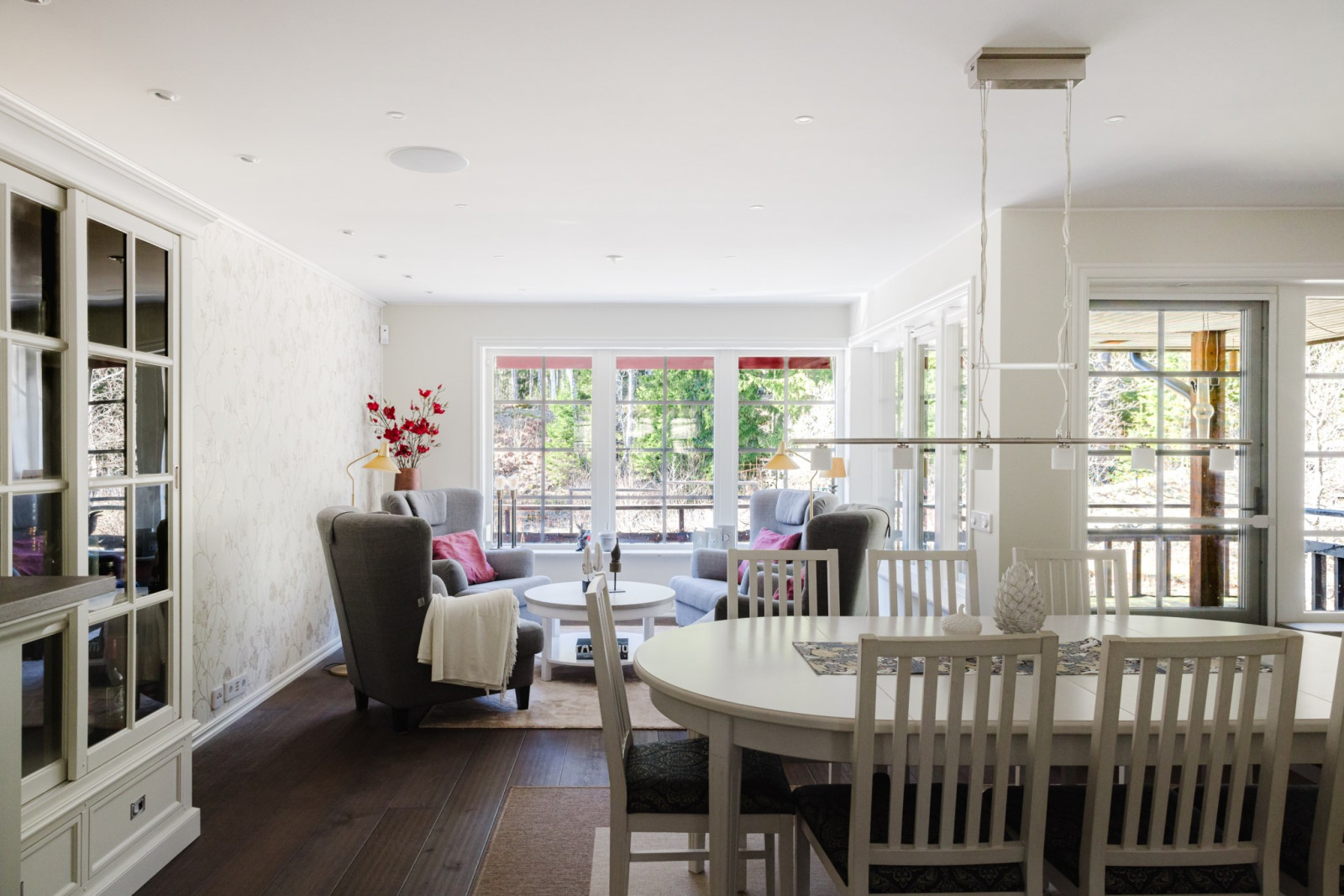 Vardagsrum med matplats Nytorpsvägen 38