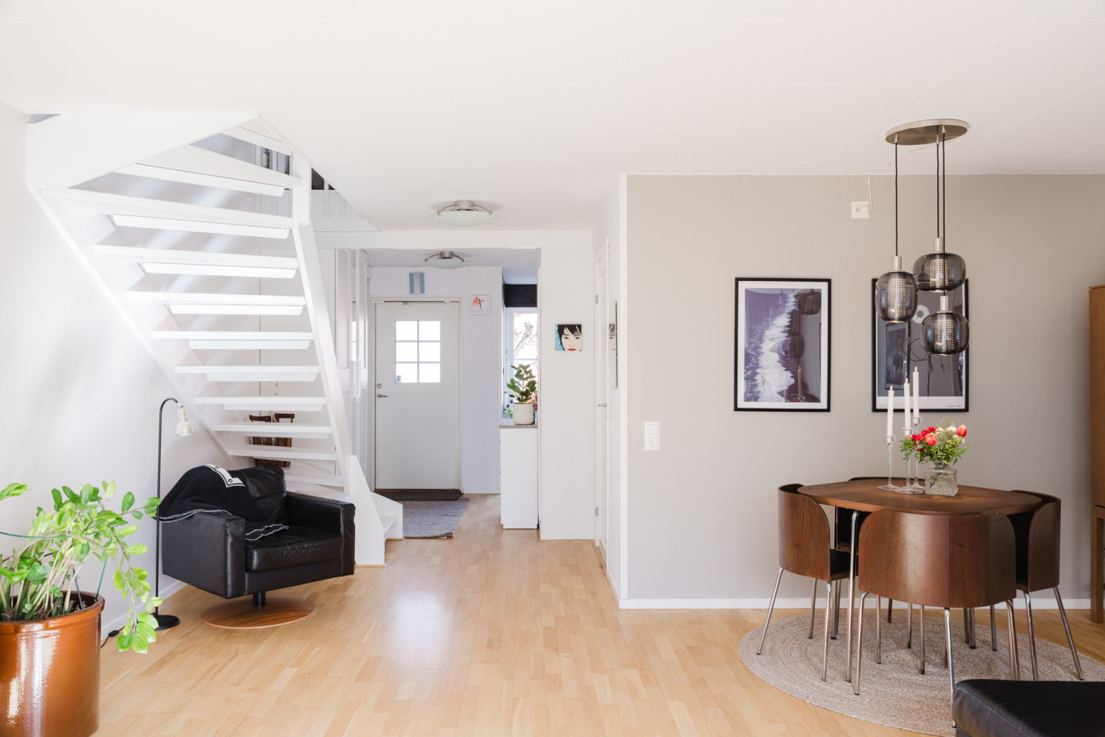 Vardagsrum mot hall Westerdahlsvägen 39