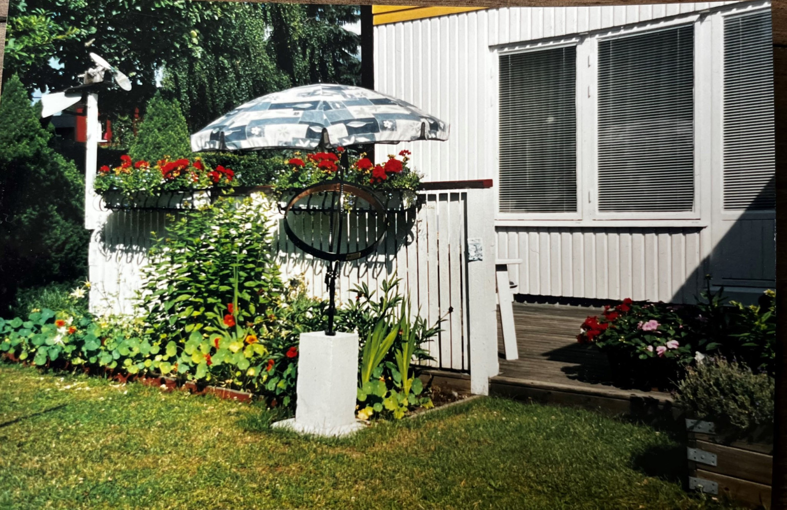 Baksida Domherrestigen 37