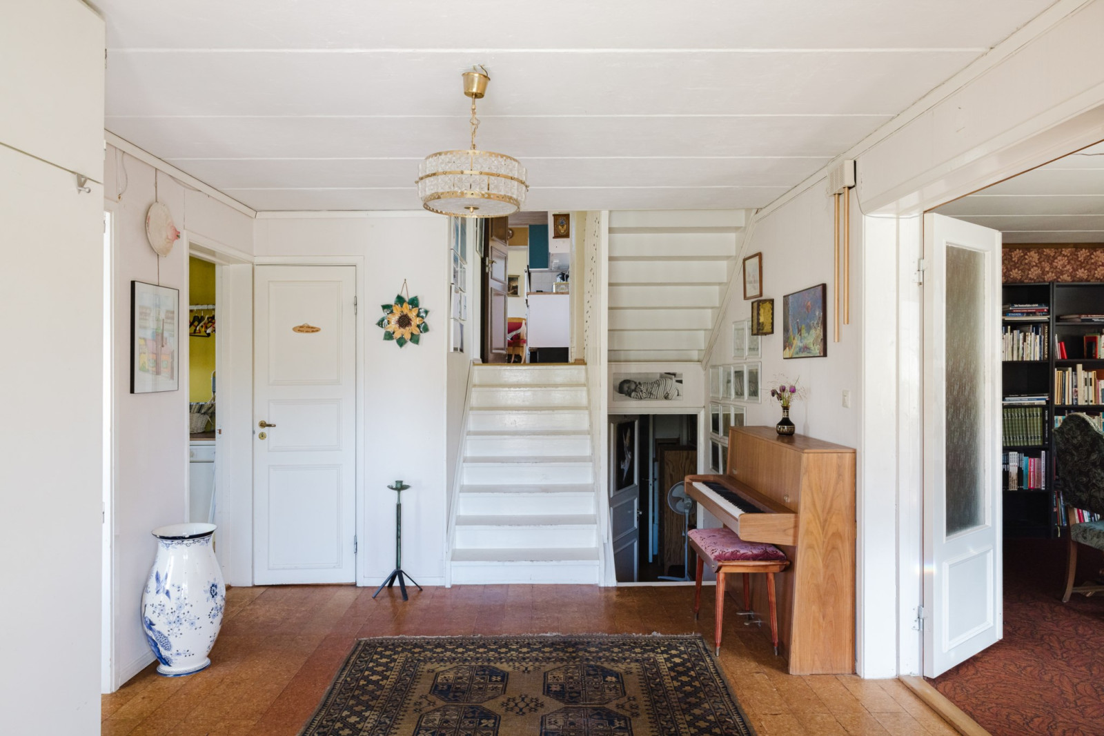 Hall Crusebjörns väg 11