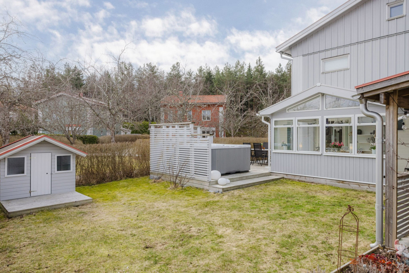 Trädgård Stallbacken 13